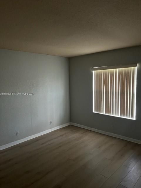 For Rent: $2,700 (3 beds, 2 baths, 2833 Square Feet)