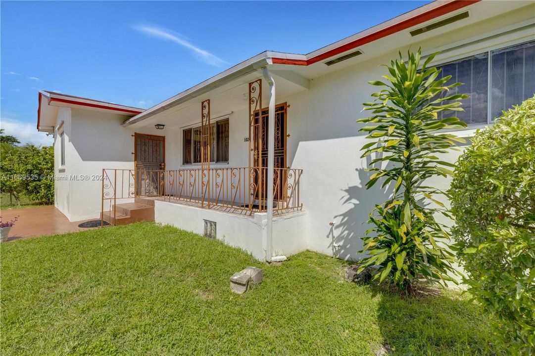 En Venta: $525,000 (4 camas, 2 baños, 1943 Pies cuadrados)