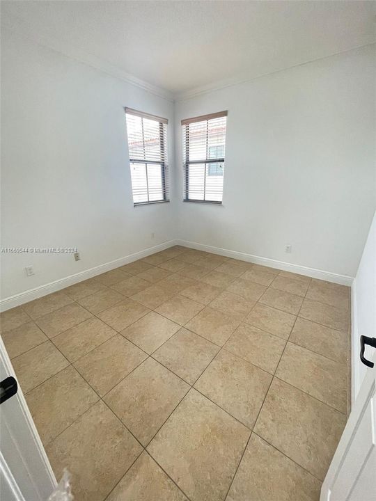 For Rent: $4,300 (3 beds, 2 baths, 1654 Square Feet)