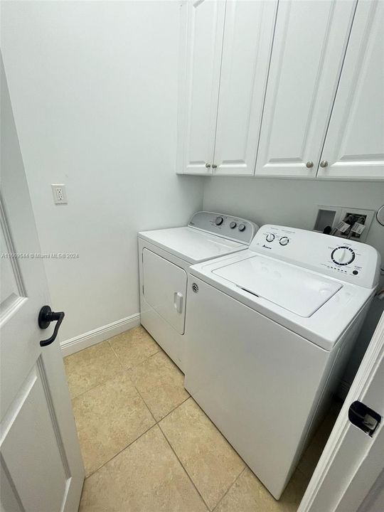 For Rent: $4,300 (3 beds, 2 baths, 1654 Square Feet)