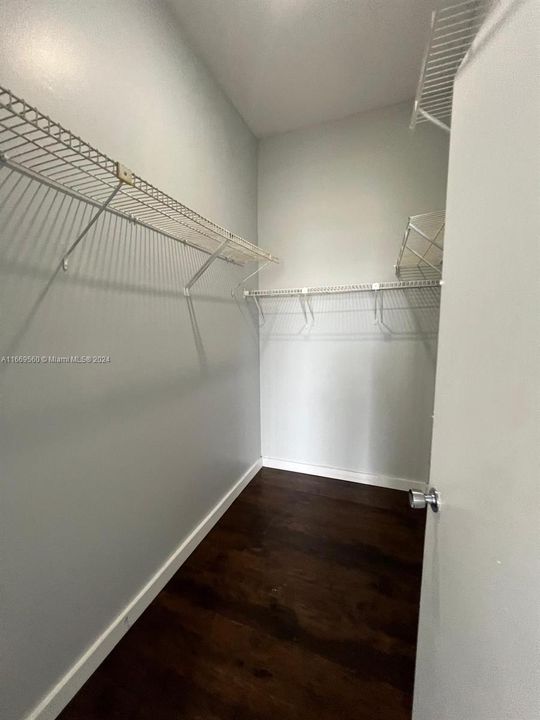 For Rent: $2,200 (2 beds, 2 baths, 830 Square Feet)