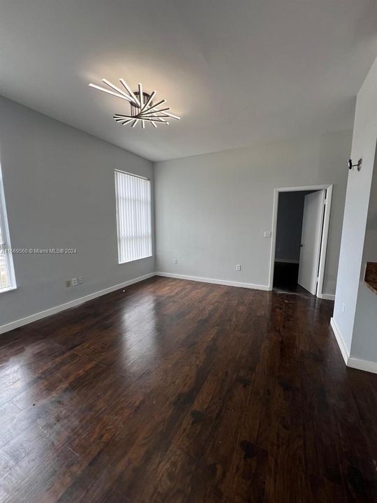 For Rent: $2,200 (2 beds, 2 baths, 830 Square Feet)