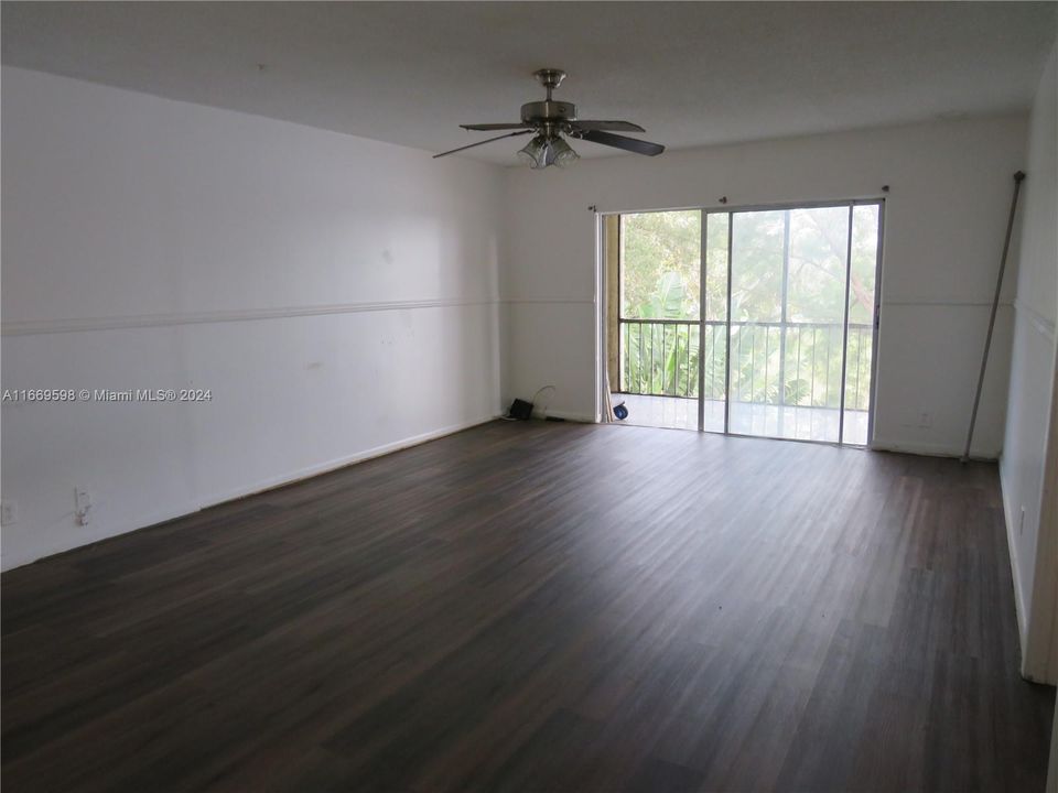 For Sale: $165,000 (3 beds, 2 baths, 1400 Square Feet)