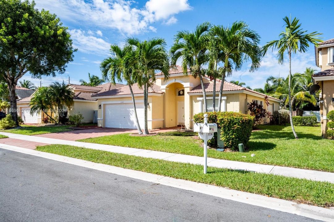 For Sale: $685,000 (3 beds, 2 baths, 1679 Square Feet)