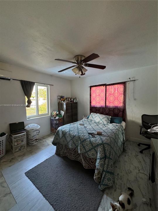 For Sale: $380,000 (2 beds, 1 baths, 780 Square Feet)