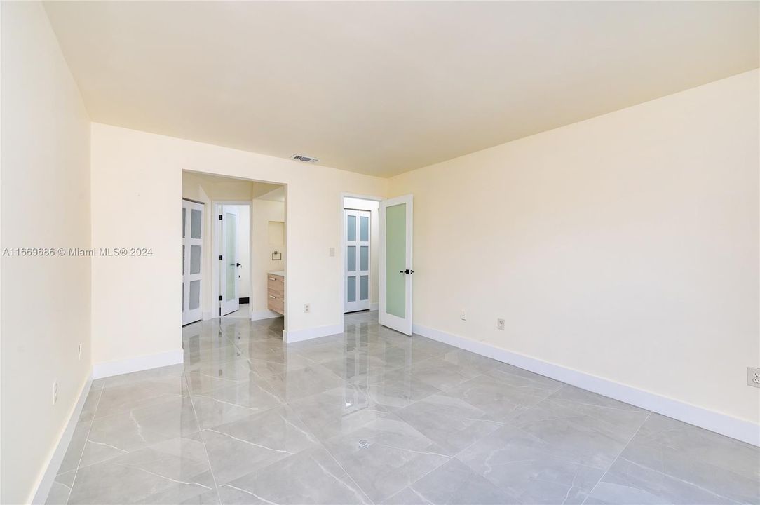 For Sale: $529,000 (2 beds, 2 baths, 1115 Square Feet)