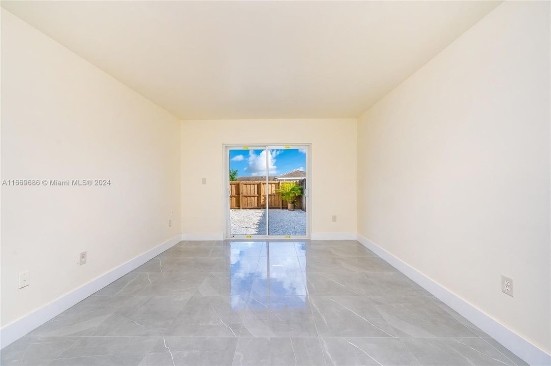 For Sale: $529,000 (2 beds, 2 baths, 1115 Square Feet)