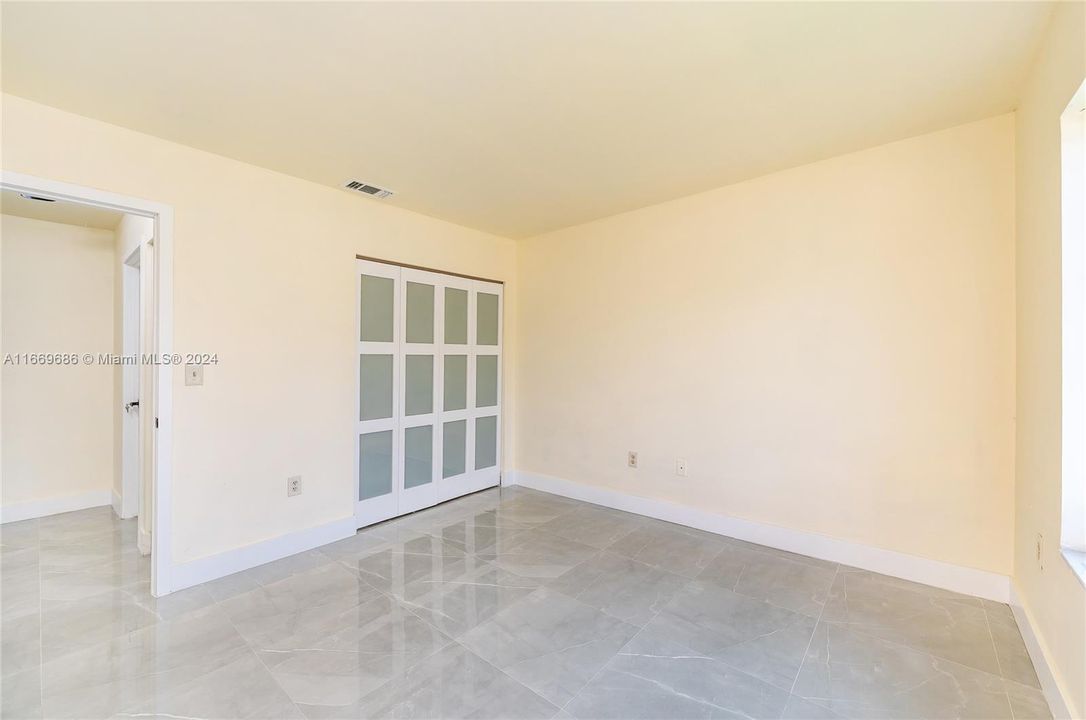 For Sale: $529,000 (2 beds, 2 baths, 1115 Square Feet)