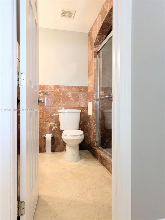 2nd bathroom