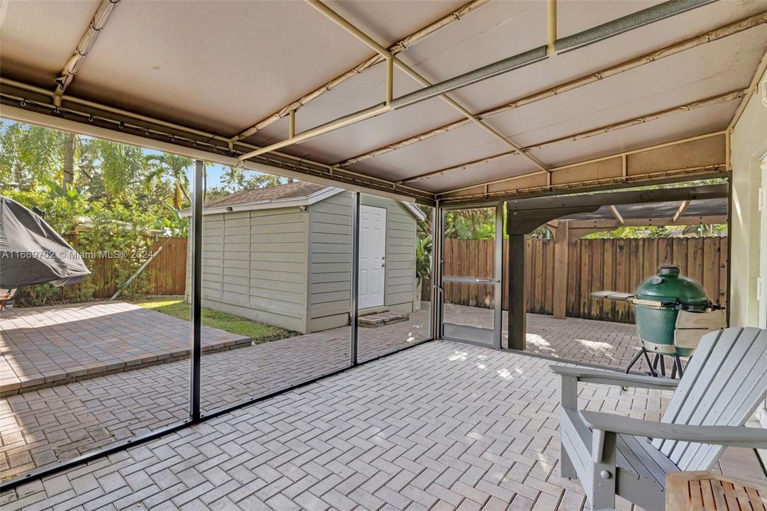 Shade pergola for outdoor entertaining