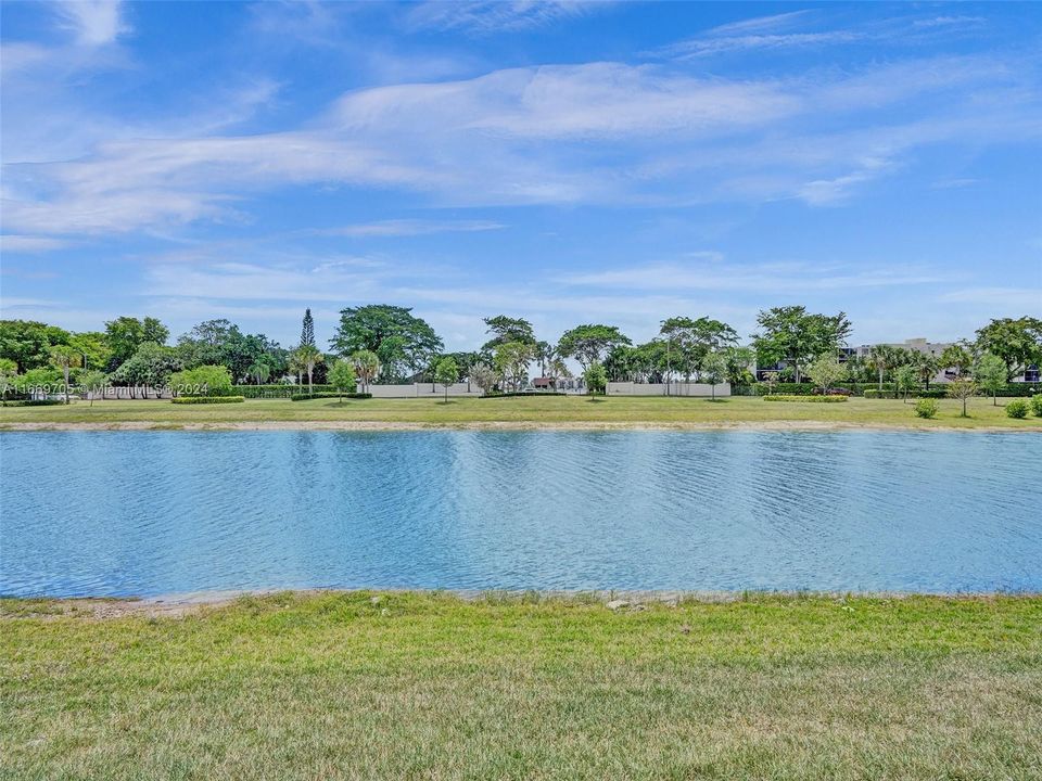 For Sale: $690,000 (3 beds, 2 baths, 1754 Square Feet)