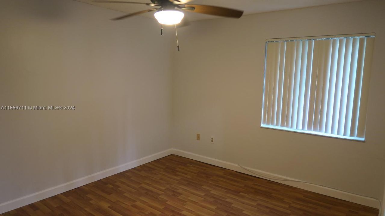 For Rent: $3,200 (3 beds, 2 baths, 1341 Square Feet)