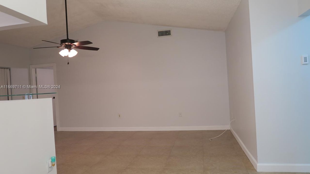 For Rent: $3,200 (3 beds, 2 baths, 1341 Square Feet)