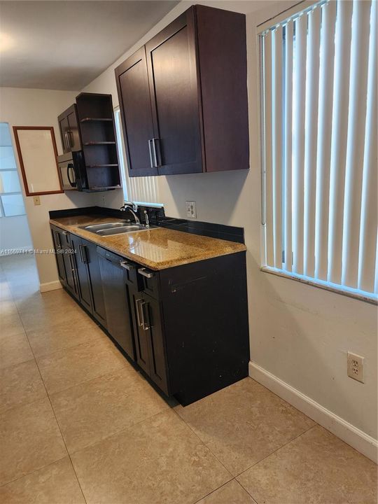 For Rent: $3,200 (3 beds, 2 baths, 1341 Square Feet)