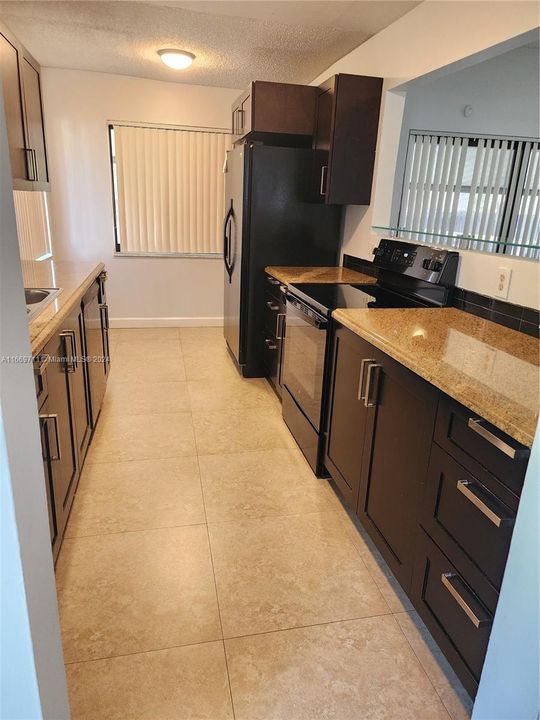 For Rent: $3,200 (3 beds, 2 baths, 1341 Square Feet)