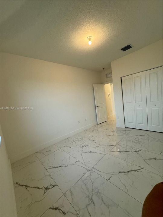 For Rent: $5,000 (5 beds, 3 baths, 3252 Square Feet)