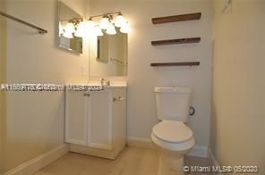 For Rent: $3,850 (2 beds, 1 baths, 875 Square Feet)