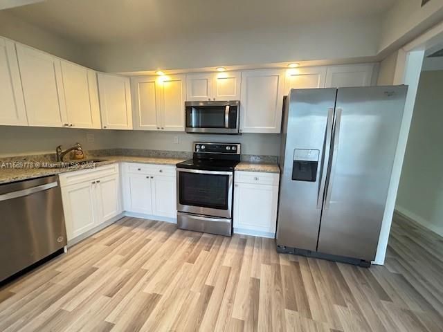 For Sale: $310,000 (2 beds, 2 baths, 1170 Square Feet)