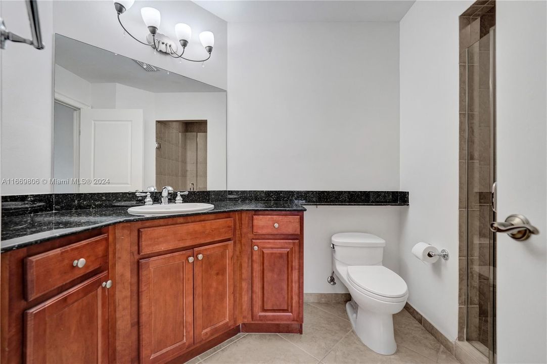 For Sale: $549,000 (2 beds, 2 baths, 1296 Square Feet)