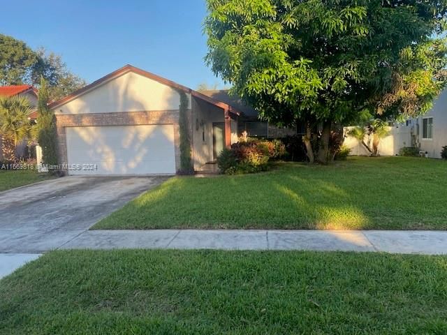 For Sale: $475,000 (3 beds, 2 baths, 1438 Square Feet)