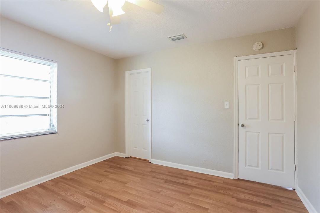 For Rent: $3,160 (3 beds, 2 baths, 1220 Square Feet)