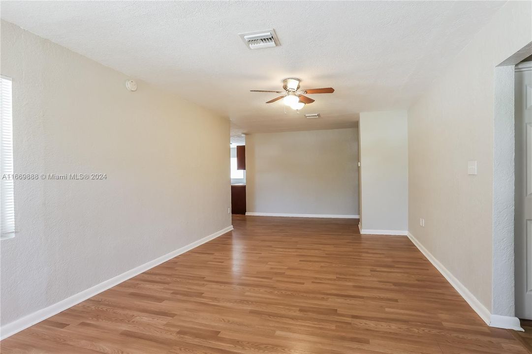 For Rent: $3,160 (3 beds, 2 baths, 1220 Square Feet)