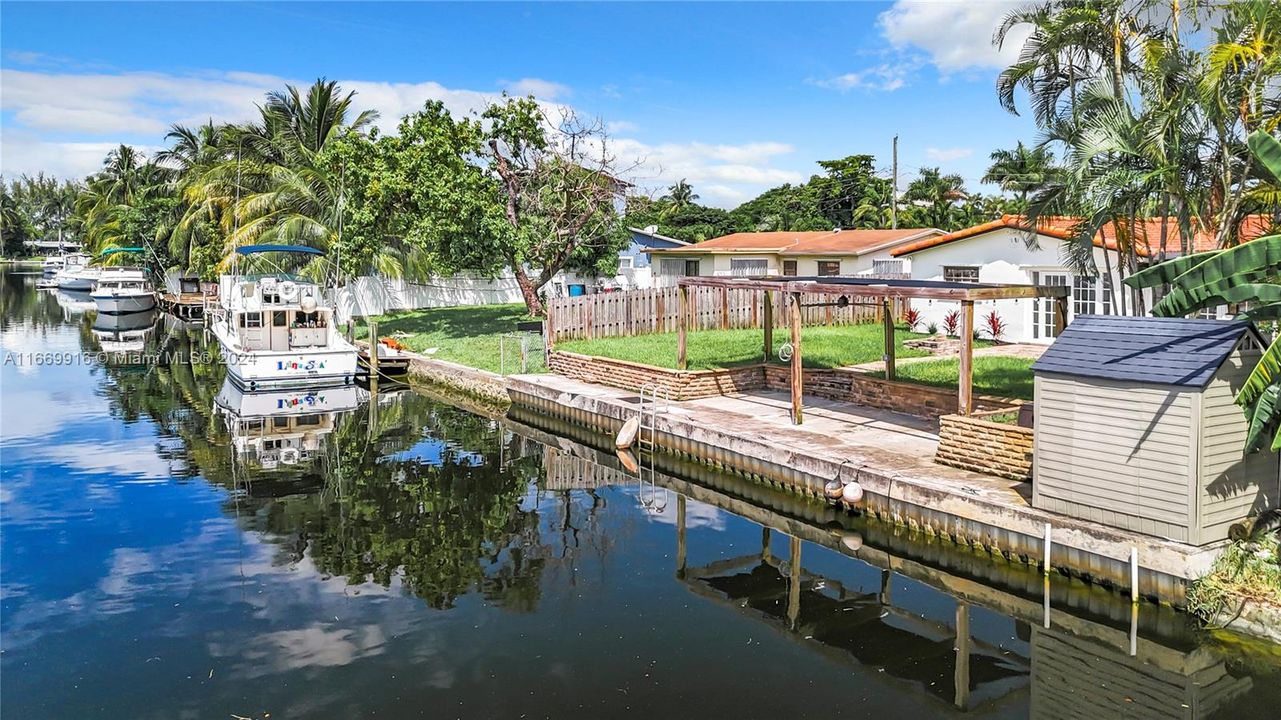 For Sale: $798,000 (3 beds, 2 baths, 1579 Square Feet)