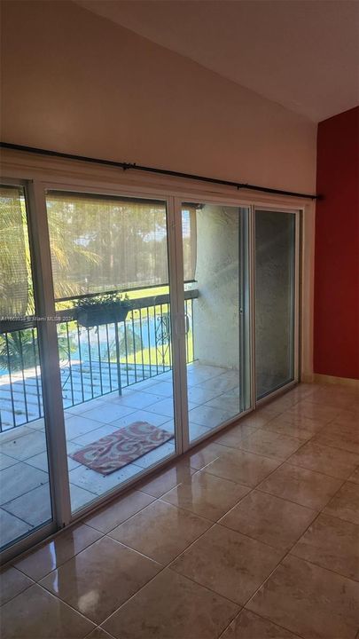 En Venta: $580,000 (3 camas, 2 baños, 1934 Pies cuadrados)