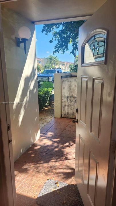 En Venta: $580,000 (3 camas, 2 baños, 1934 Pies cuadrados)