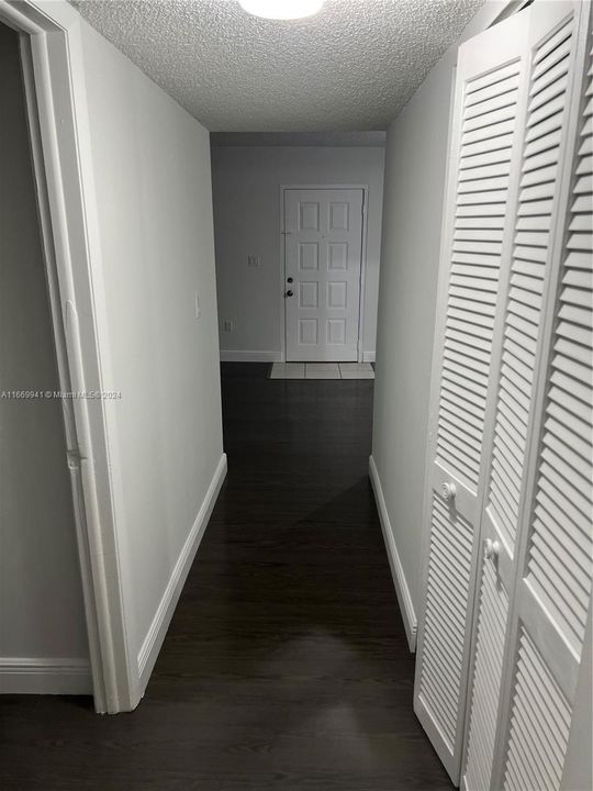 For Rent: $2,050 (2 beds, 1 baths, 784 Square Feet)