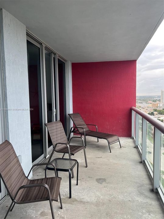 En Venta: $580,000 (2 camas, 2 baños, 1028 Pies cuadrados)