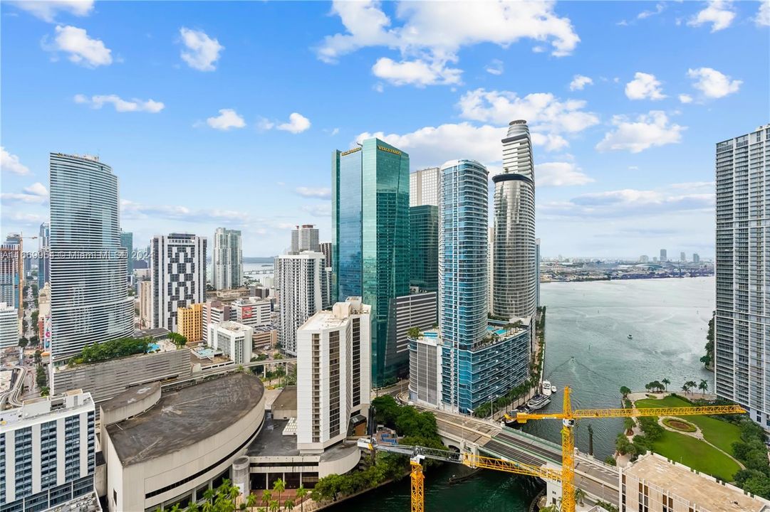 Vendido Recientemente: $748,000 (2 camas, 2 baños, 1510 Pies cuadrados)