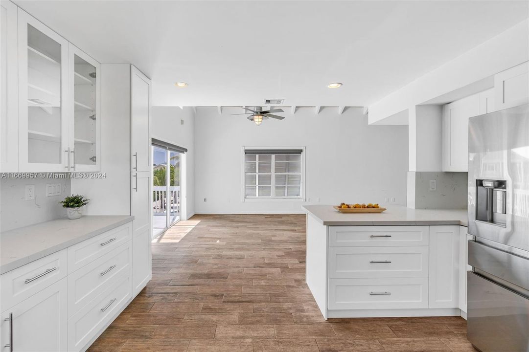 Recently Sold: $1,275,000 (3 beds, 2 baths, 1780 Square Feet)