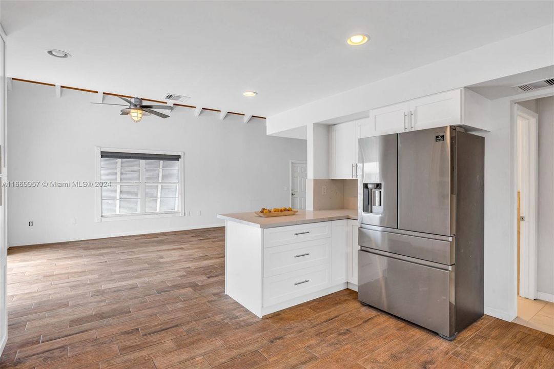 Recently Sold: $1,275,000 (3 beds, 2 baths, 1780 Square Feet)