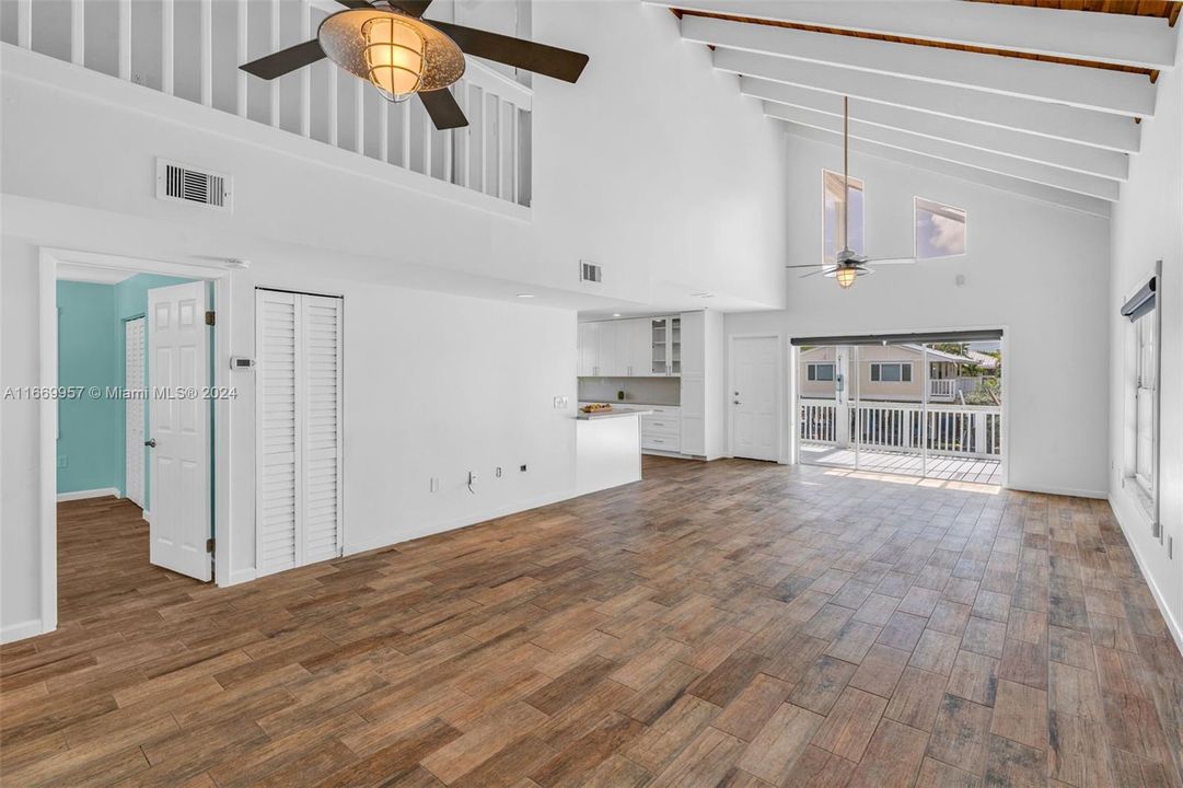 Recently Sold: $1,275,000 (3 beds, 2 baths, 1780 Square Feet)