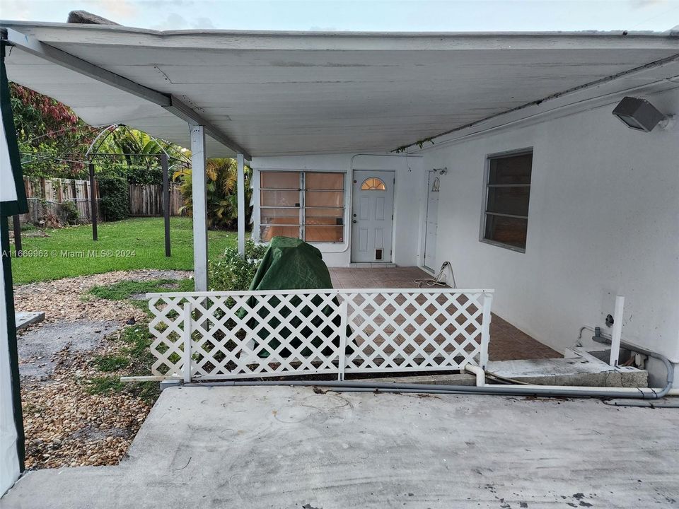 For Rent: $4,750 (4 beds, 2 baths, 2109 Square Feet)