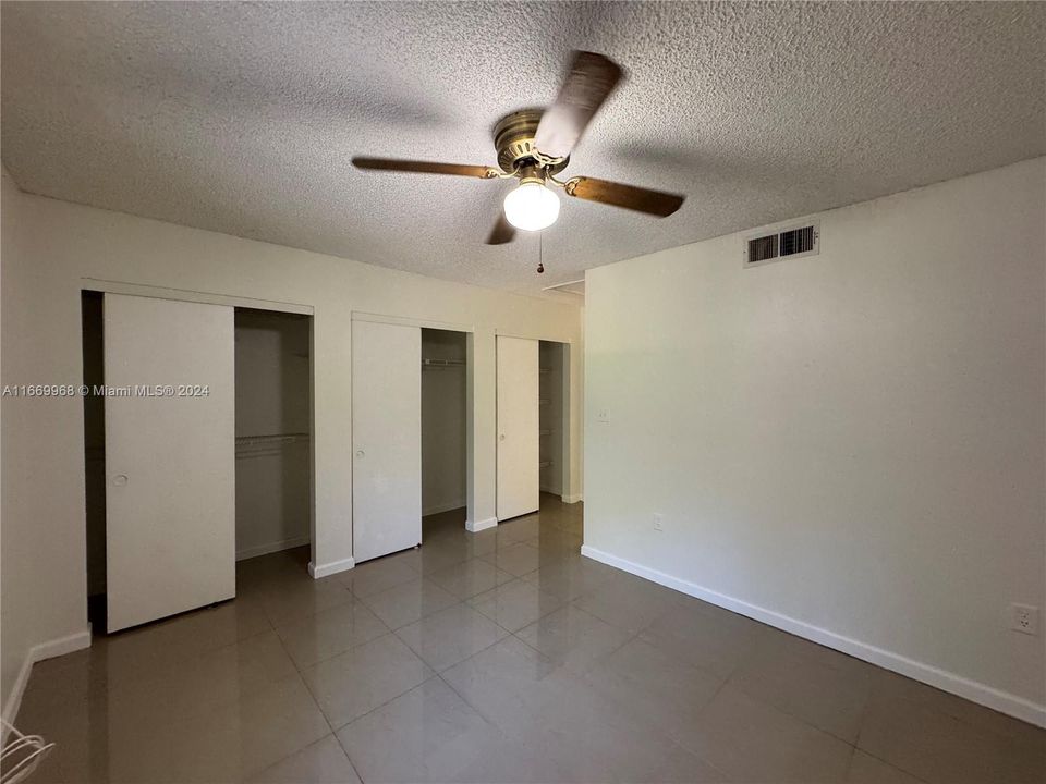 For Rent: $1,650 (1 beds, 1 baths, 720 Square Feet)