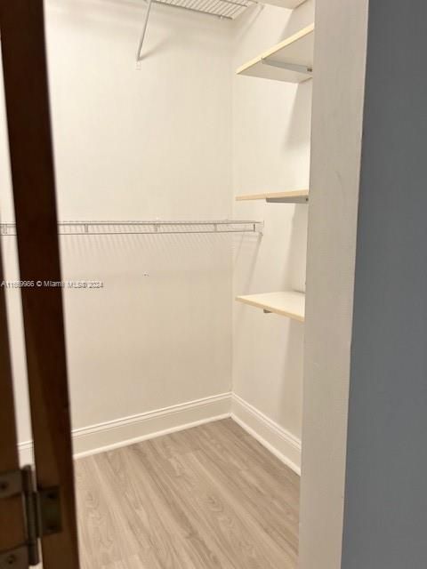 For Rent: $1,800 (1 beds, 1 baths, 1269 Square Feet)