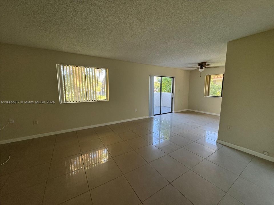 For Rent: $1,850 (2 beds, 2 baths, 910 Square Feet)