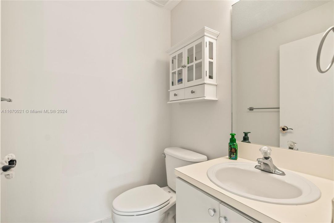 For Sale: $399,000 (3 beds, 2 baths, 1396 Square Feet)