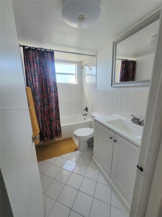 For Sale: $170,900 (1 beds, 1 baths, 765 Square Feet)