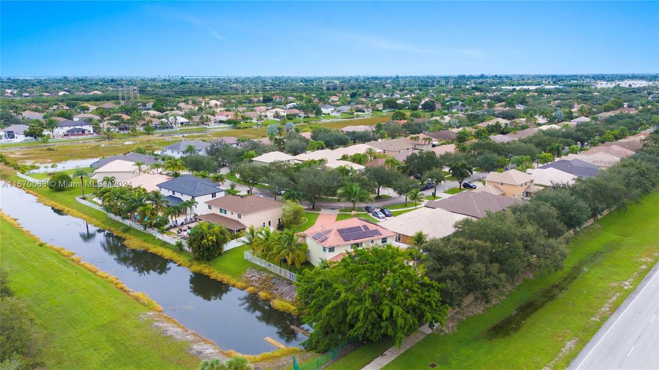 For Sale: $1,250,000 (5 beds, 3 baths, 3073 Square Feet)