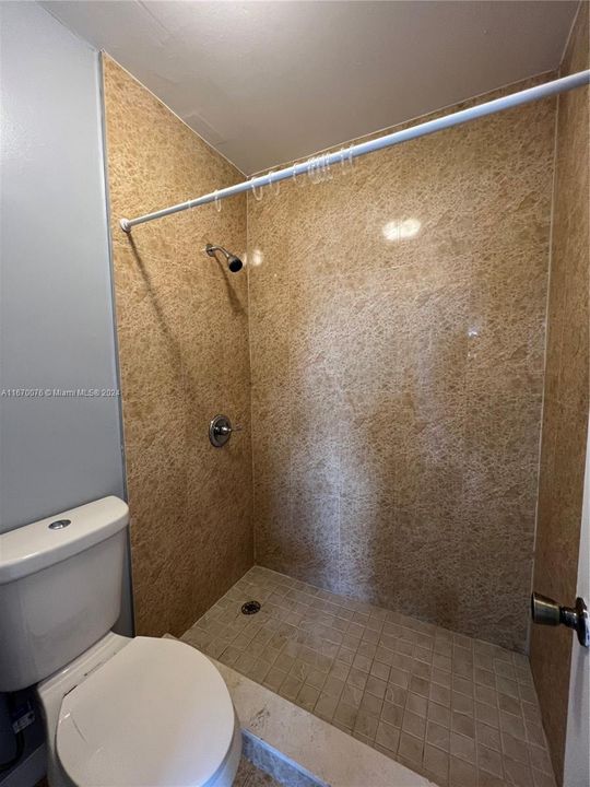 For Rent: $2,500 (3 beds, 2 baths, 1195 Square Feet)