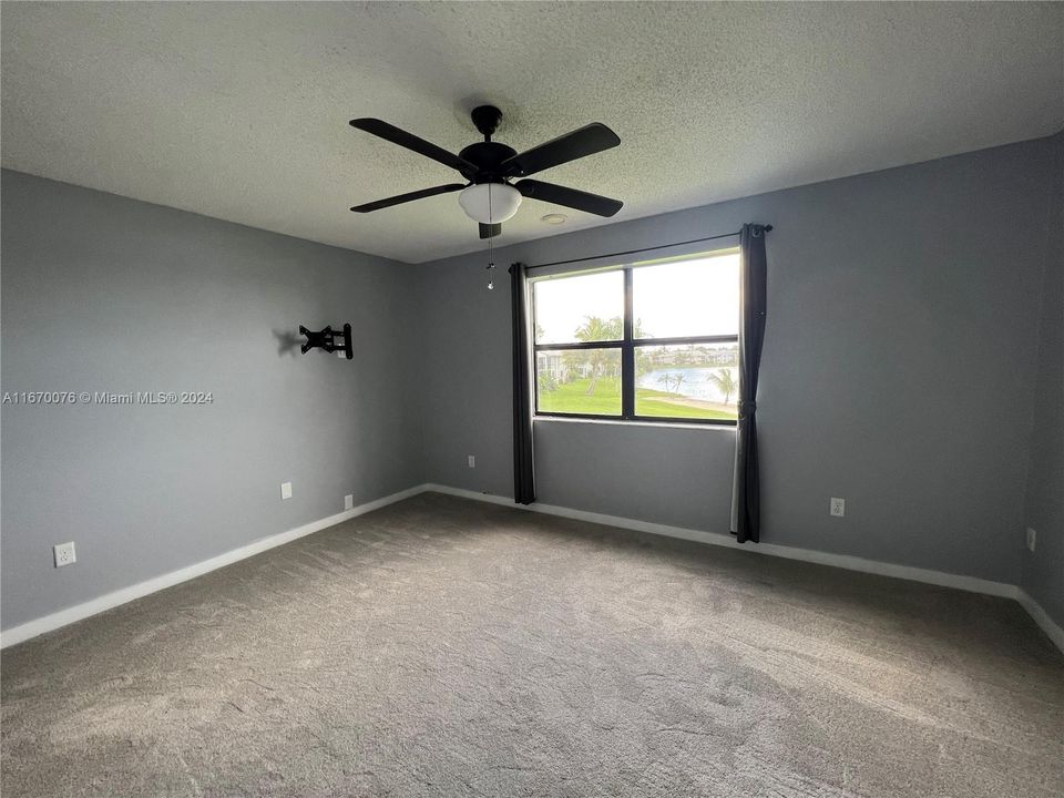 For Rent: $2,500 (3 beds, 2 baths, 1195 Square Feet)