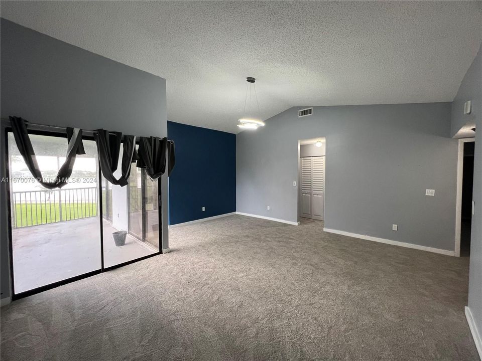 For Rent: $2,500 (3 beds, 2 baths, 1195 Square Feet)