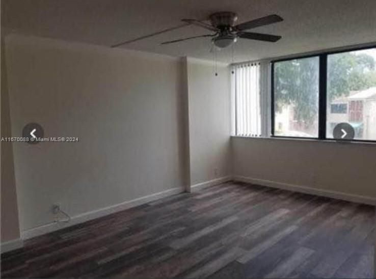 For Rent: $2,300 (3 beds, 2 baths, 1032 Square Feet)