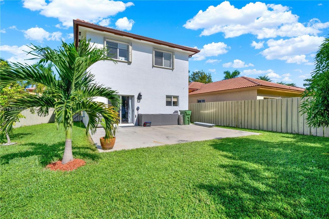 For Sale: $469,000 (3 beds, 2 baths, 1594 Square Feet)