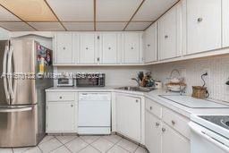 For Sale: $180,000 (1 beds, 2 baths, 870 Square Feet)