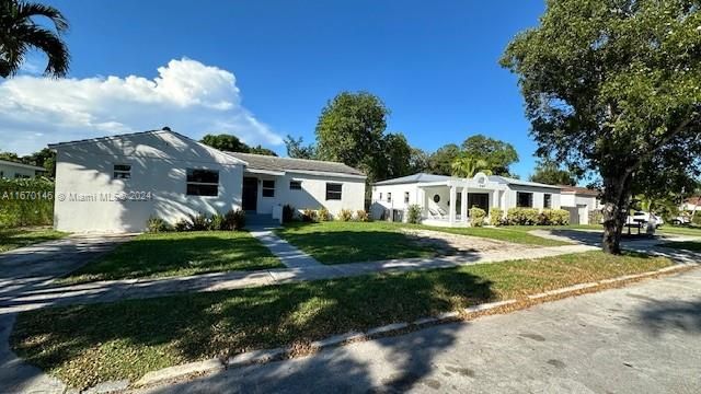 For Sale: $785,000 (3 beds, 2 baths, 1312 Square Feet)