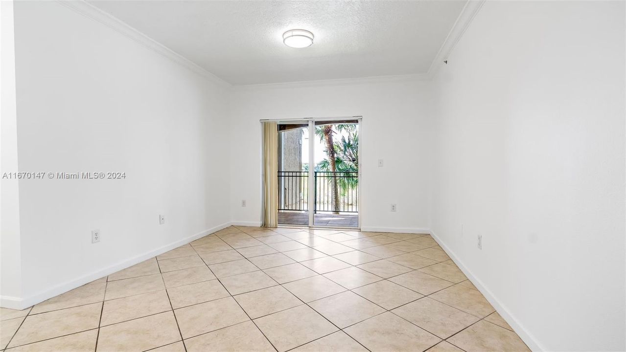 For Rent: $2,100 (1 beds, 1 baths, 690 Square Feet)